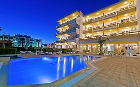 Trianta Hotel Apartments